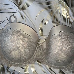 Like New Victoria’s Secret Crystal Bra Size 36DD